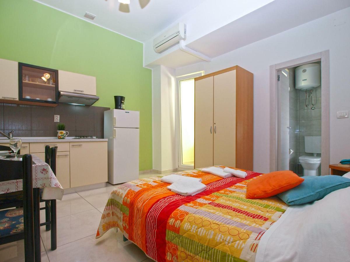 Apartments Oriana 898 Pula Extérieur photo
