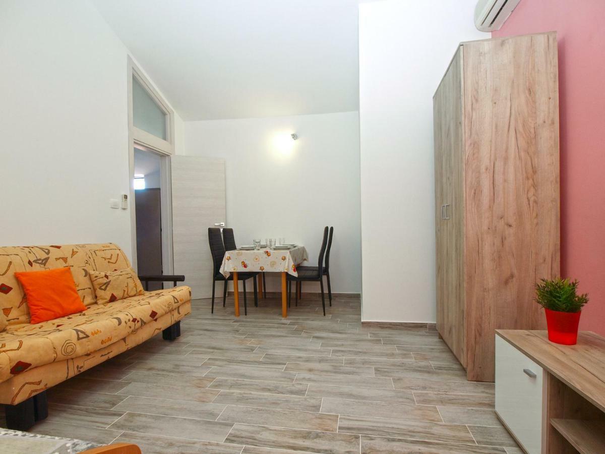 Apartments Oriana 898 Pula Extérieur photo
