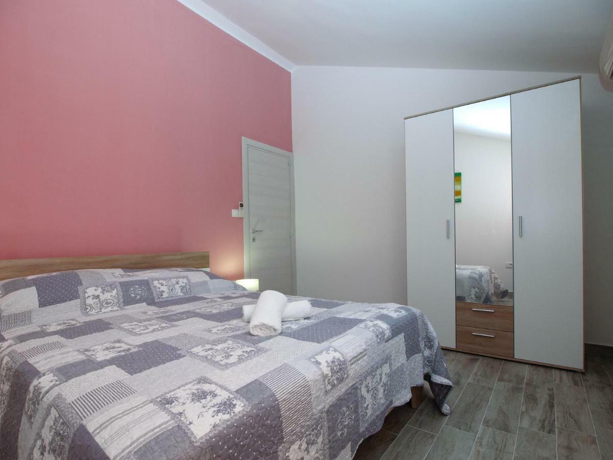Apartments Oriana 898 Pula Extérieur photo