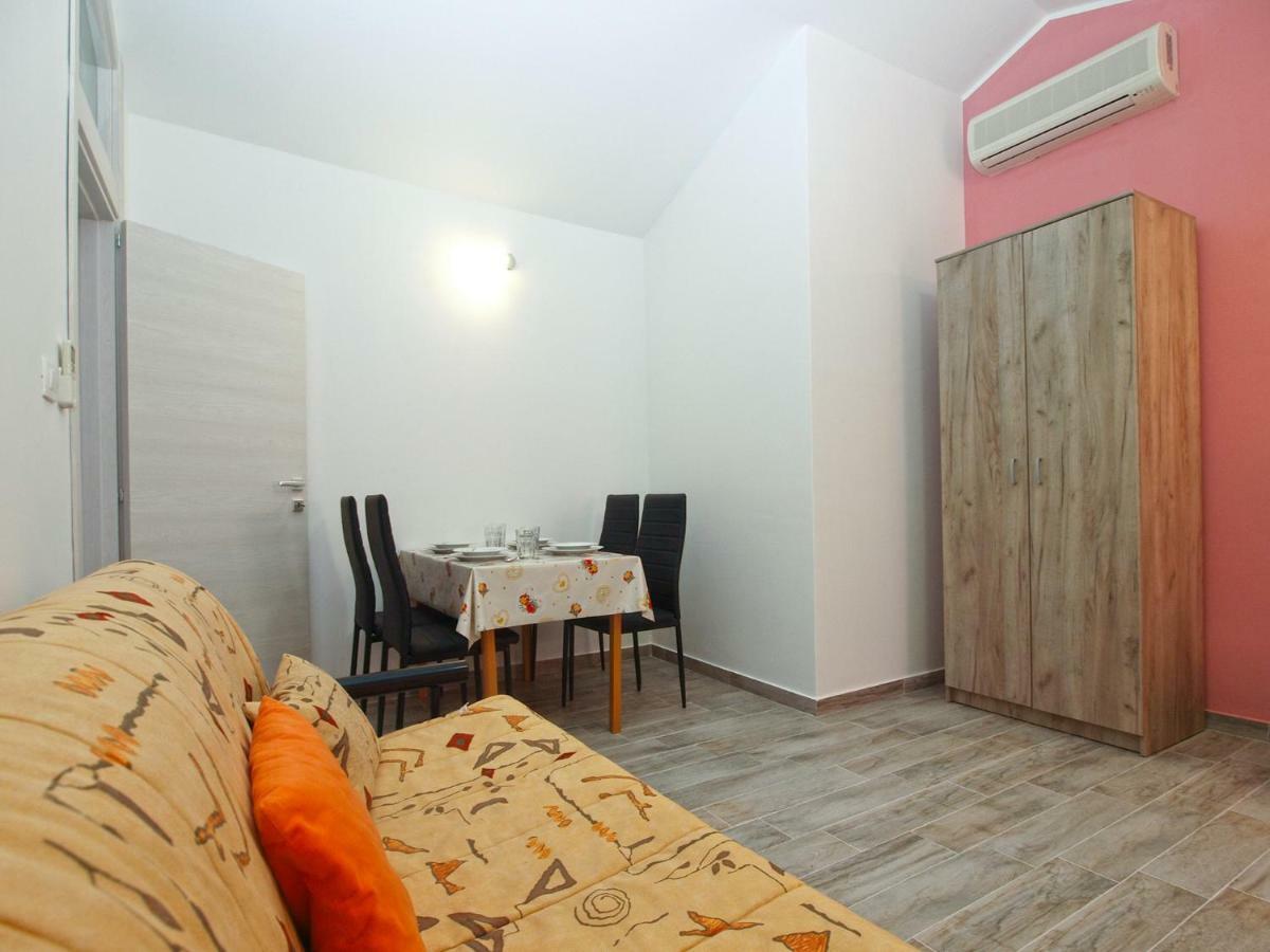 Apartments Oriana 898 Pula Extérieur photo
