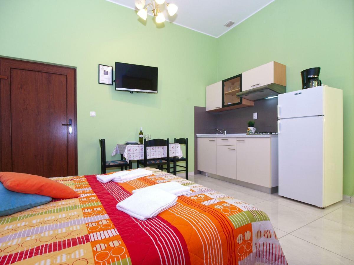 Apartments Oriana 898 Pula Extérieur photo